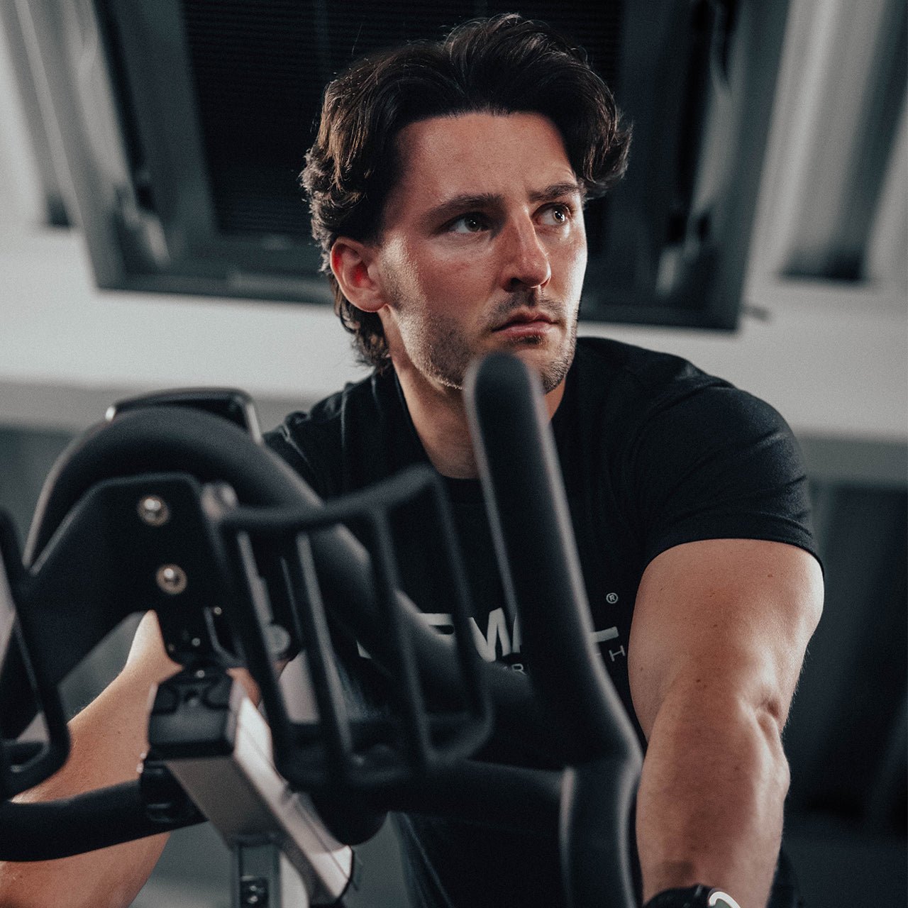 PSEB0098-Performance-Rear-Wheel-Indoor-Cycle-Indoor-Bikes-Lifestyle-Athlete-Shot-2_5352b478-aede-41a8-b46b-df5320572955
